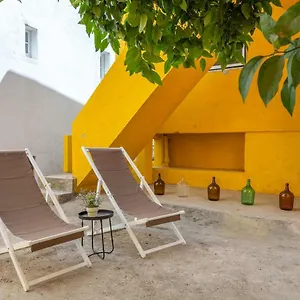 https://bright-spacious-with-orange-tree-patio-by-timecooler.hotels-lisbon-portugal.com
