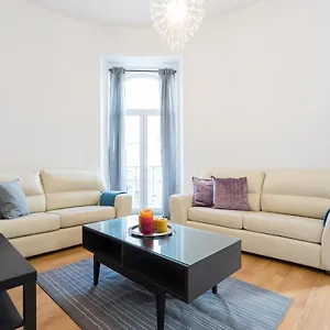 https://feels-like-home-graca-spacious-flat.hotels-lisbon-portugal.com
